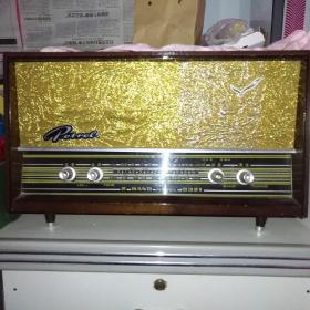 老式海燕收音机
