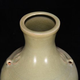 回流宋汝窑大肚瓶,高17厘米,直径14厘米