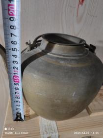 茶壶，铜茶壶，尺寸大，最大腹径18厘米，高16厘米，重1156.6克，无修无补，无磕无碰，看清下单，不支持退换。