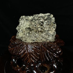秘鲁 天然黄铁矿 完整大晶体 带座高9.5×7×5厘米 重0.57公斤