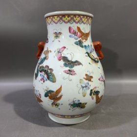 清乾隆粉彩蝴蝶象耳尊