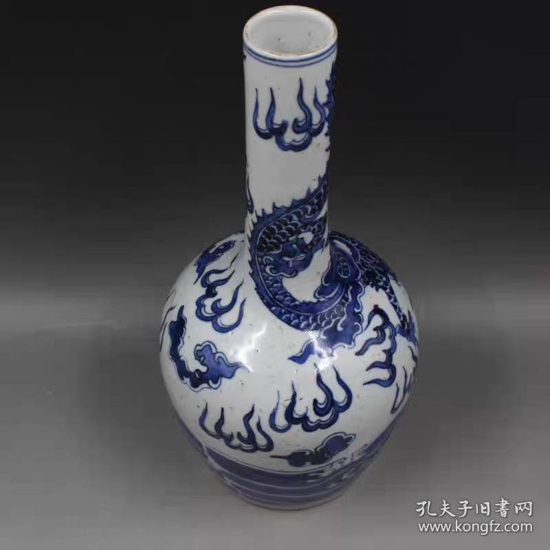 清青花手绘鲤鱼龙纹胆瓶