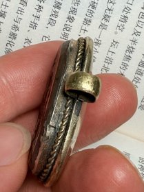 玛瑙材质镶嵌铜工艺