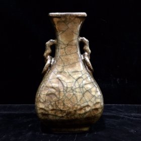 瓷瓶：传世包浆，哥窑瓷双耳方瓶