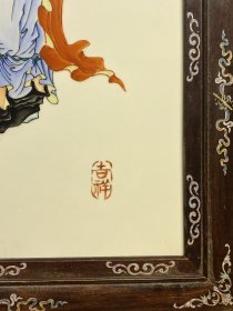 旧藏【钟馗神威图】红木镶贝壳 镶瓷板粉彩人物画挂屏，尺寸:高90厘米/宽53厘米，全品完整、实拍如图！ ​