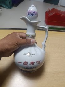 一壶老酒，酒瓶，汾酒杏花村