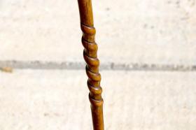 黄杨木拐杖，整木雕刻成型，包浆自然，保存基本完整