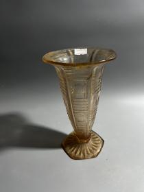 民国时期，喇叭口玻璃花瓶一只y
