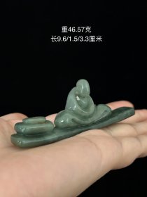 和田碧玉悟道香插一件。