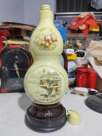 灯塔牌陶瓷葫芦瓶