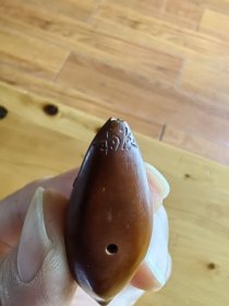 雨辰 核雕