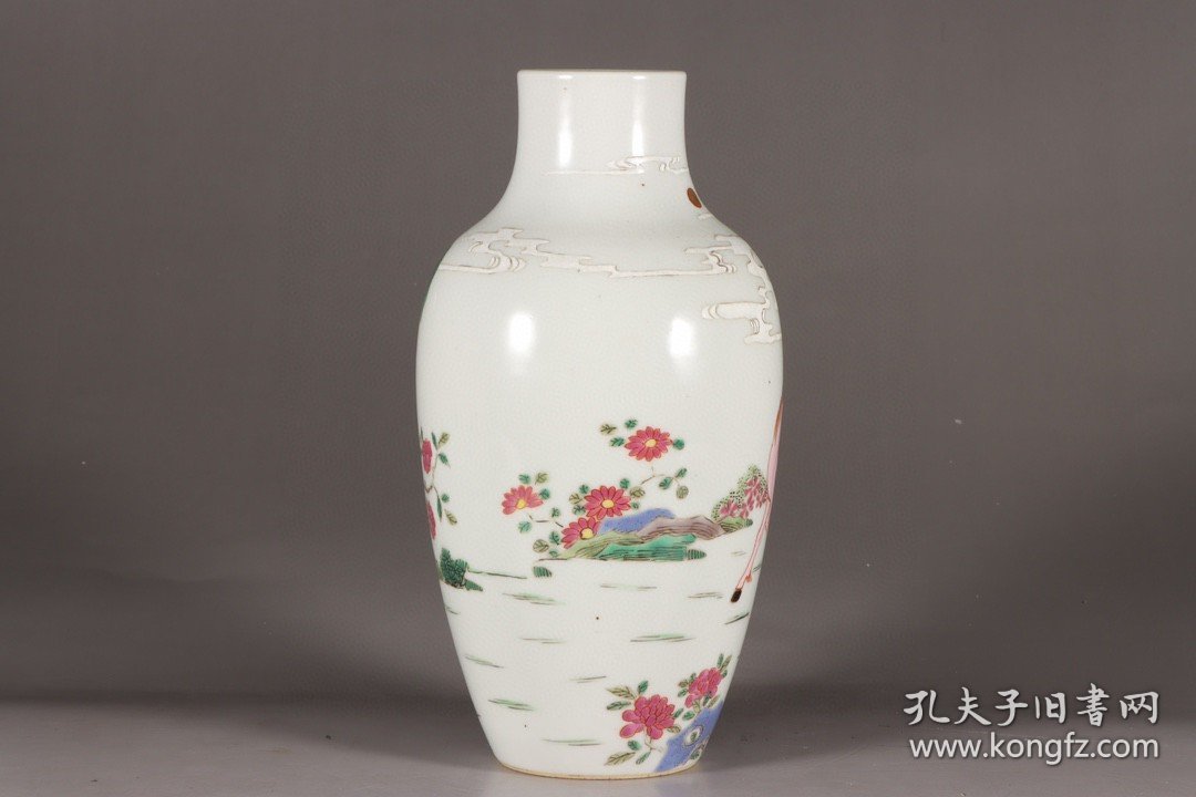 清雍正民窰粉彩橄榄瓶