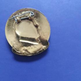 毛主席像章,背面,旭日东升