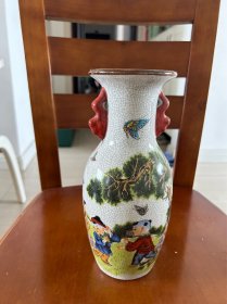 春节处理一批古玩杂项老物件—开片人物瓶l