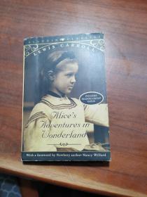 LADD1NC1A551C
INY LUDES
READING GROUP
GUIDE
Alice's
Adventures in
Donderland
co
With a foreword by Newbery author Nancy Willard