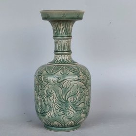 越窑青瓷花卉盘口瓶
