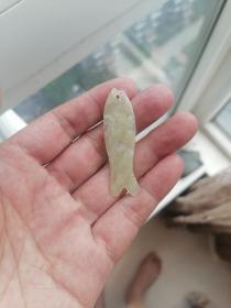 红山时期玉鱼型挂件！包浆温润皮壳光气橘皮纹及工艺非常开门！尺寸54.0x15.9x2.4适合佩戴把玩！