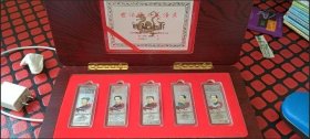 毛主席头像木盒五银条纪念章 世纪伟人珍藏怀念镀银质礼品 送礼收藏 送人送礼有面。