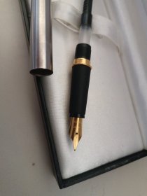 PARKER，钢笔一只