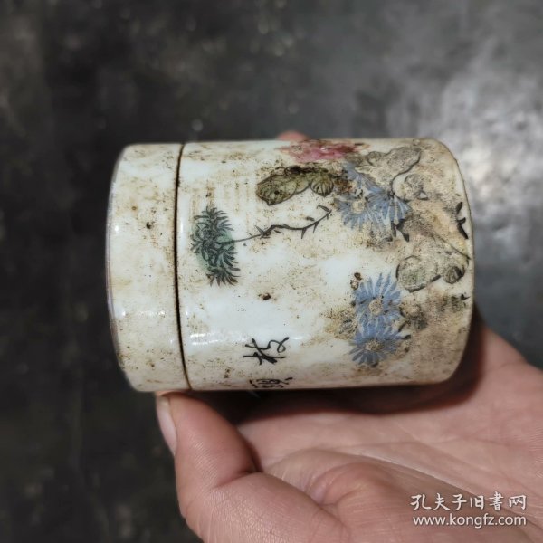 清代晚期粉彩花鸟纹瓷器