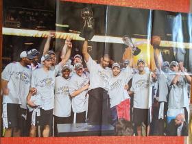 体育篮球类海报1张：不识哪个球队 篮球俱乐部赠