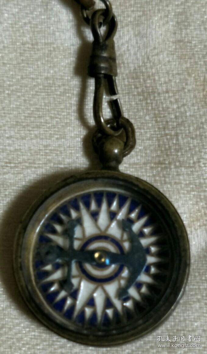 三四十年代老怀表银制镀金，完好一套走时准确。