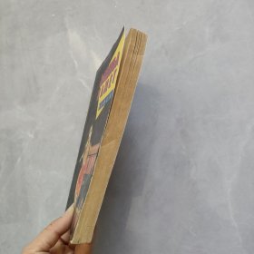 СТЪКЛЕНИЯТ КЛЮЧ玻璃钥匙