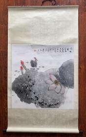 张庆贺：1969年生于辽宁盖州人，毕业于鲁迅美术学院。现为辽宁美协会员