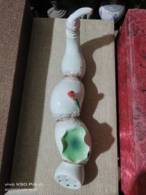 荷花莲藕酒瓶