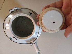 民国粉彩博古提梁壶