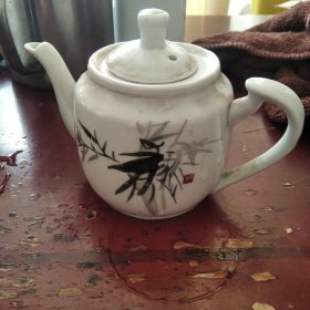 白瓷茶壶 惜福