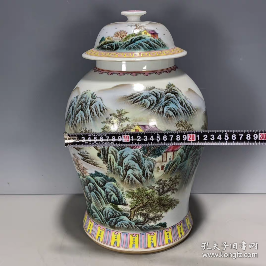 清粉彩山水图盖罐