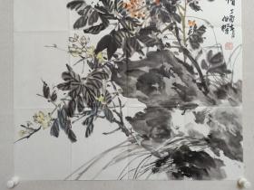 保真书画，山西美协副主席，孟旭耀《花意竹情》四平尺斗方花鸟画69×69cm。孟旭耀，中国美术家协会会员，国家一级美术师、山西省美术家协会副主席、山西省中国画学会副会长，全国书画院百佳画家。太原画院副院长，享受政府特殊津贴专家。中国书画杂志社画院院聘画家。