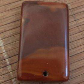 天然玛瑙狐狸头牌饰图案一块放漏出