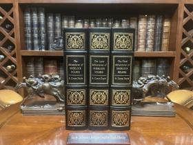 福尔摩斯探案集 Sherlock Holmes 
Easton 出版社真皮限量收藏版，保存良好，完美如新。