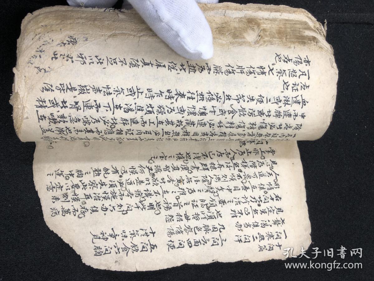 【有版画 多医论脉诀等 后面有几则药房】3806【清代毛笔手抄本 难得中医 研究资料 清代中医抄本 本人认为是书者自备的稿本 方家细看图 书是好书 就是品相不佳 买家注意一下再拍 五十左右筒页 100多面。