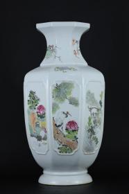 清末名家俞子明-浅降彩山水人物花鸟纹八方瓶
高度44cm，口径14.8cm，肚径24.5cm。