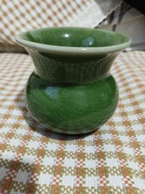 绿釉渣斗