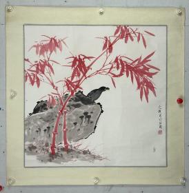 龚文桢  尺寸  68/68  镜片 
著名国画家，当代工笔花鸟画领军人物，1945年生于北京，自幼研习中国传统工笔花鸟画，尤为注重写生，追求严谨大方、清丽典雅的艺术风格。师承著名画家田世光，李苦禅等，1981毕业于中央美术学院研究生班，后任教于中央工艺美术学院，现为中国国家画院一级画家，享受国务院特殊贡献专家津贴。文化部高级职称评委，北京画院高级职称评委，中国工笔画展评委。