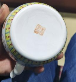 清代皮球花粉彩茶壶