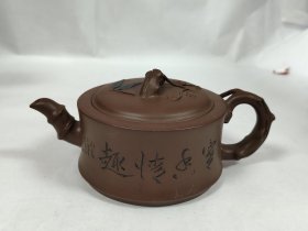 吴界明 紫砂壶 16*9*8CM品如图