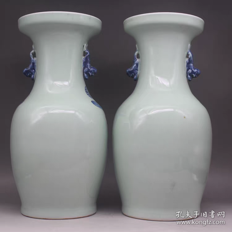 点击查看原图 清青花博古纹双耳瓶一对