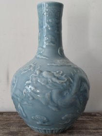 大清乾隆年制影青釉龙纹天球瓶高34