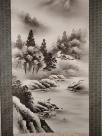 (1)绢本挂轴老画《山水风景图》原装原裱，回流精品，绢本 品相好，双轴头完整，绫装，品相如图 钤印白杨，尺寸186cmX53.5cm