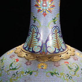 清代 铜胎掐丝珐琅缠枝花卉赏瓶