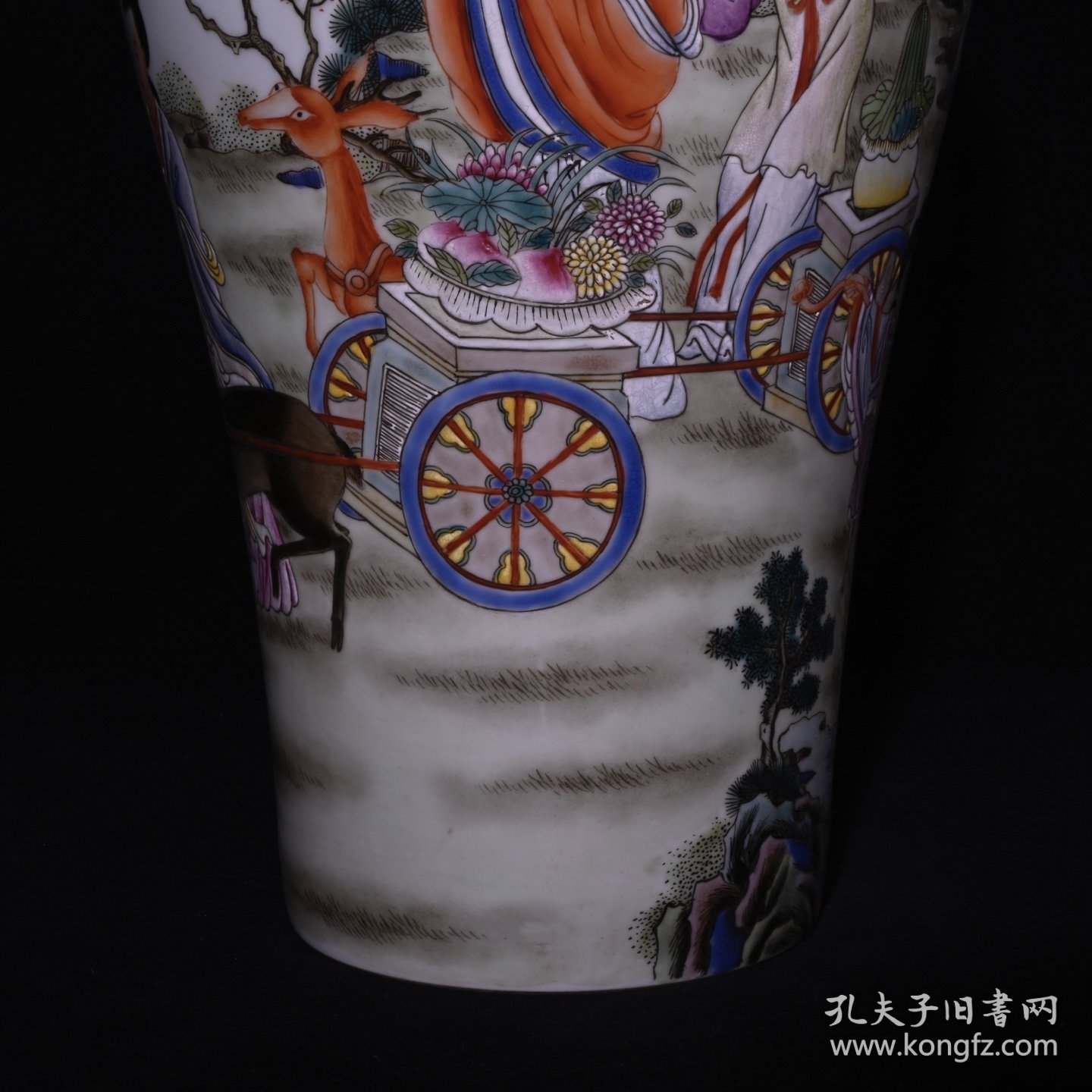 旧藏 清雍正珐琅彩人物故事纹梅瓶 高35×20.5厘米