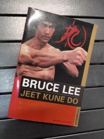 Jeet Kune Do：Bruce Lee's Commentaries on the Martial Way (Bruce Lee Library) 截拳道 李小龙