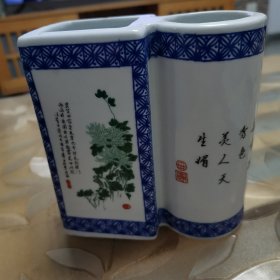 景德镇陶瓷笔筒