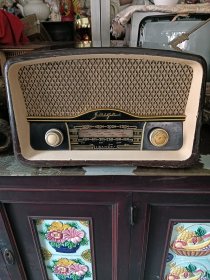 1964年凯歌牌电子管收音机。很少见的品种。