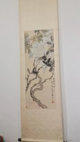 晚清民国海派画冢[郭兰祥]精品花卉立抽，九十年代重裱过。（1885至1938）字和庭，一字善徵，号尚斋，别号冰道人。能诗词，善画，又工篆刻。浙江嘉兴人。